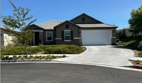 563 Sunshow Ct, Hemet, CA 92543